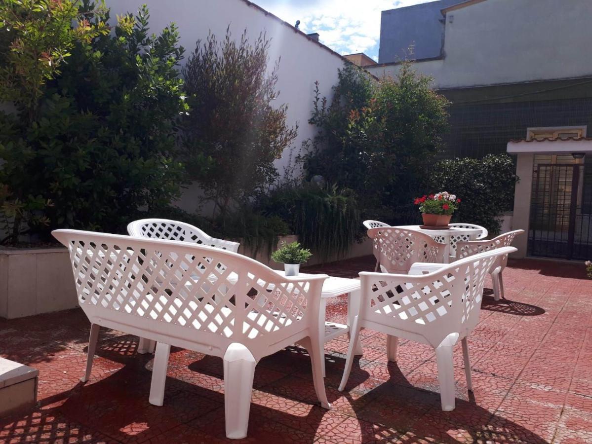Bed and Breakfast "Il Giardino Di Niu" Palombaio Екстер'єр фото